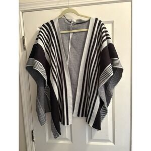 Mudd 100% Acrylic Poncho One Size Black Gray Shawl Sweater Cape Style